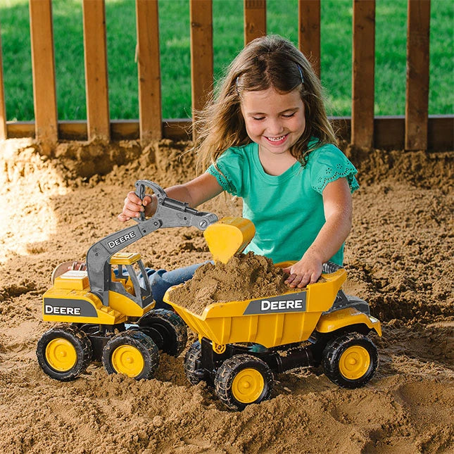 15 inch Deere Construction Dump Truck - Best for Ages 3 to 4 - US 6634